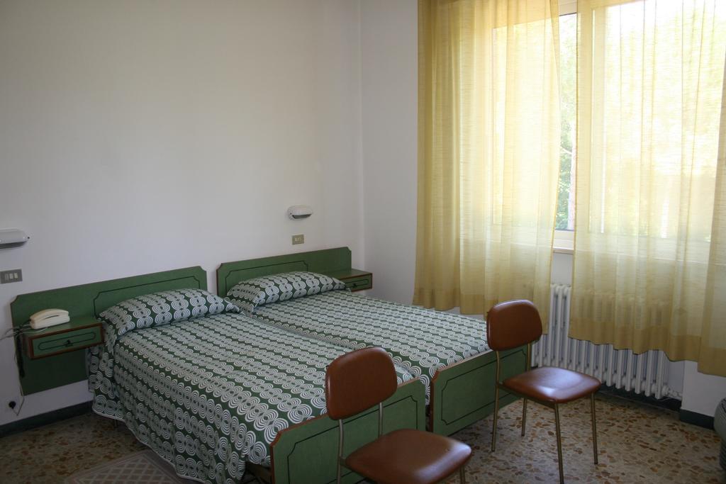 Albergo Da Siro Misano Adriatico Bilik gambar